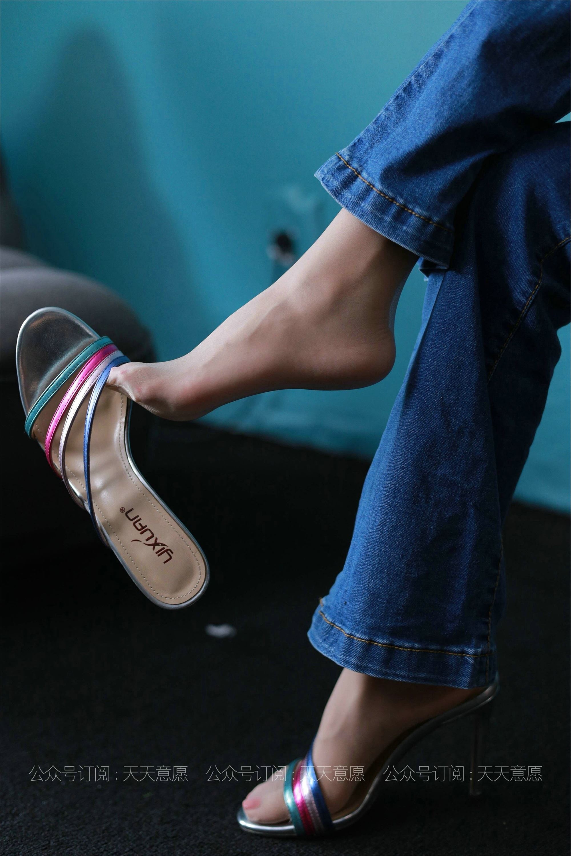 IESS异思趣向  2021.08.04 丝享家879：美子《美背库里丝》